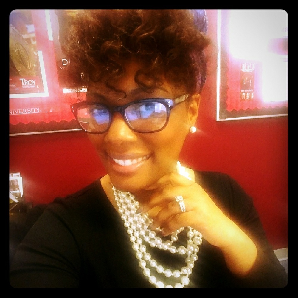 Meet your Posher, Ebony